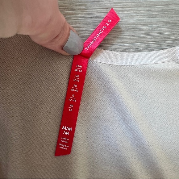 SPANX spanxshape invisible Tank size M shape wear compression top shirt - Picture 7 of 8